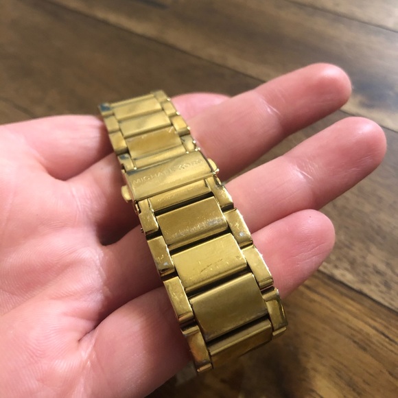 Michael Kors Watch - Picture 4 of 4